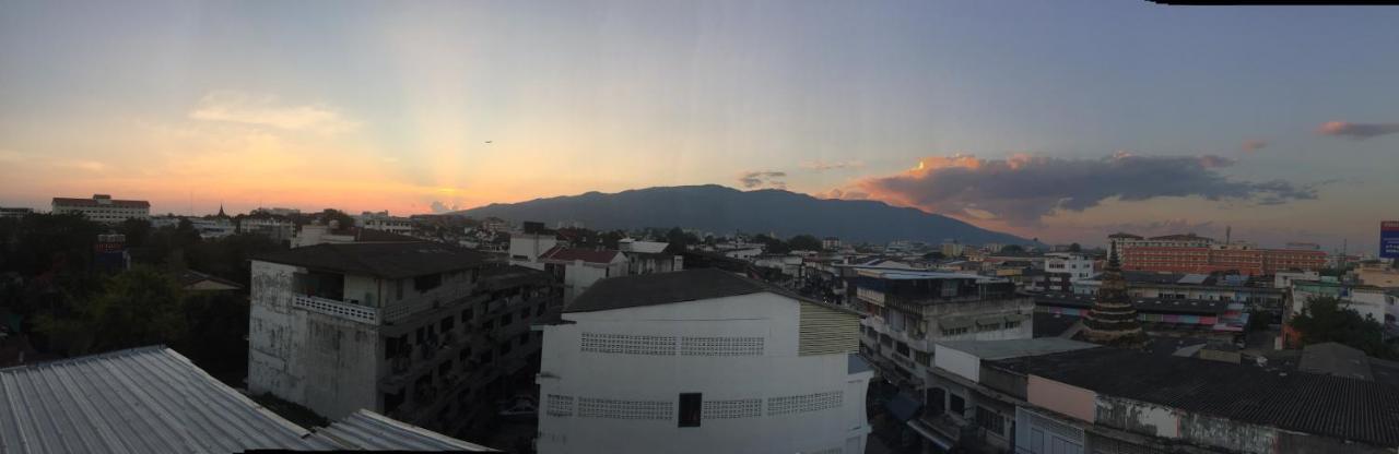 B Arch House Hotel Chiang Mai Exterior foto